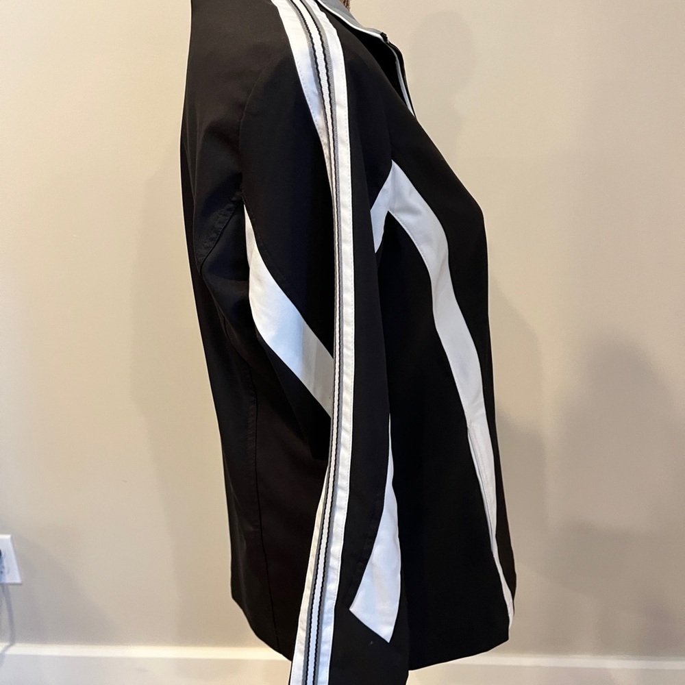 Women’s Lightweight Jacket - Picture 2 of 3
